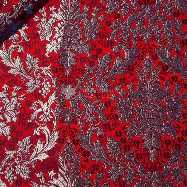 tessuto damascato I 06 107 rosso ricamo argento