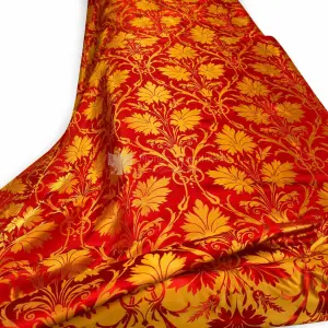 tessuto pontificale rosso