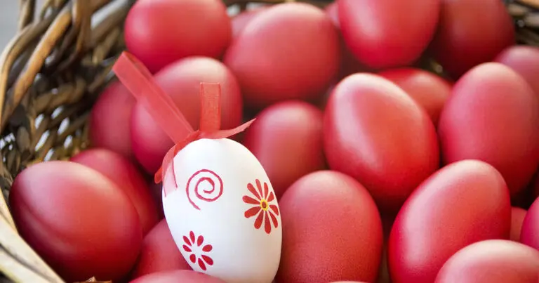 uova rosse pasquali mondo bizantino