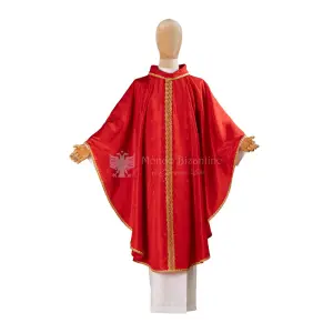 casula in moire rosso e passamaneria a ventaglio in oro (4)